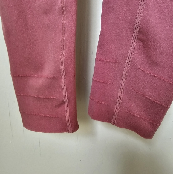 NWOT•Fabletics high-waisted cut-out leggings (L) - Picture 10 of 10